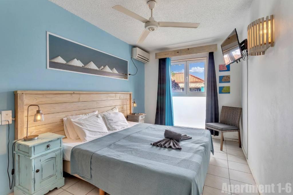 Bonaire Oceanfront Apartments คราเลนไดค์ ภายนอก รูปภาพ