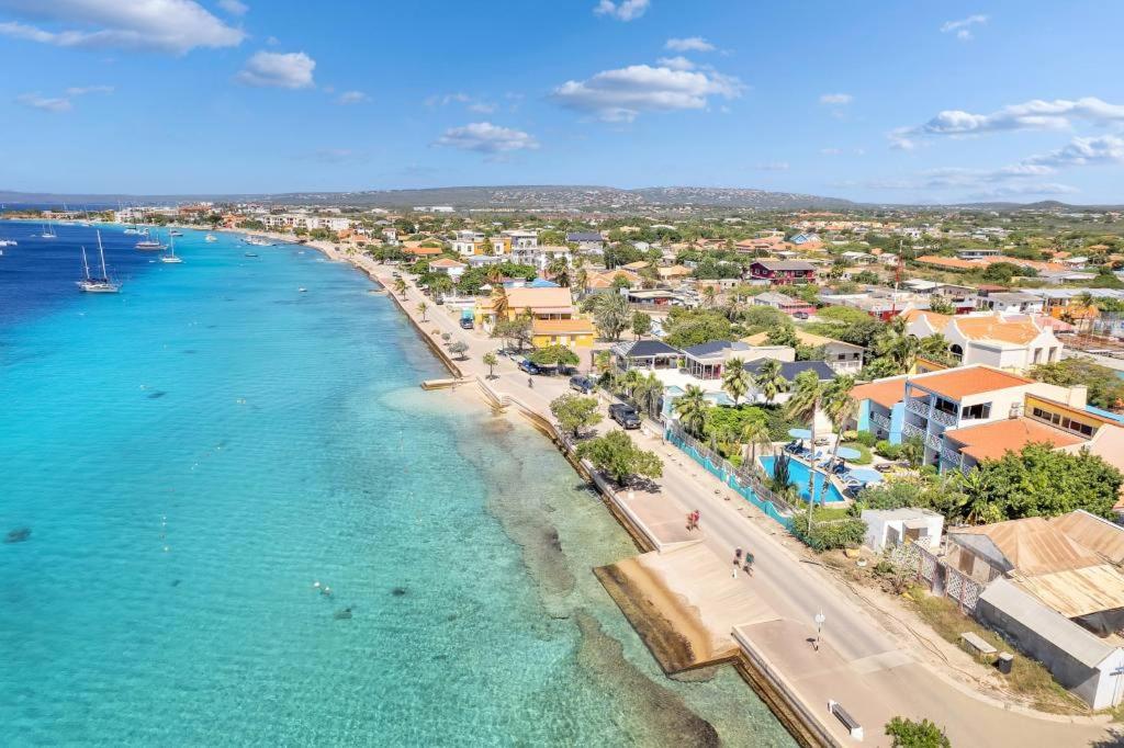 Bonaire Oceanfront Apartments คราเลนไดค์ ภายนอก รูปภาพ