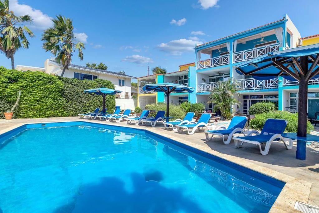 Bonaire Oceanfront Apartments คราเลนไดค์ ภายนอก รูปภาพ